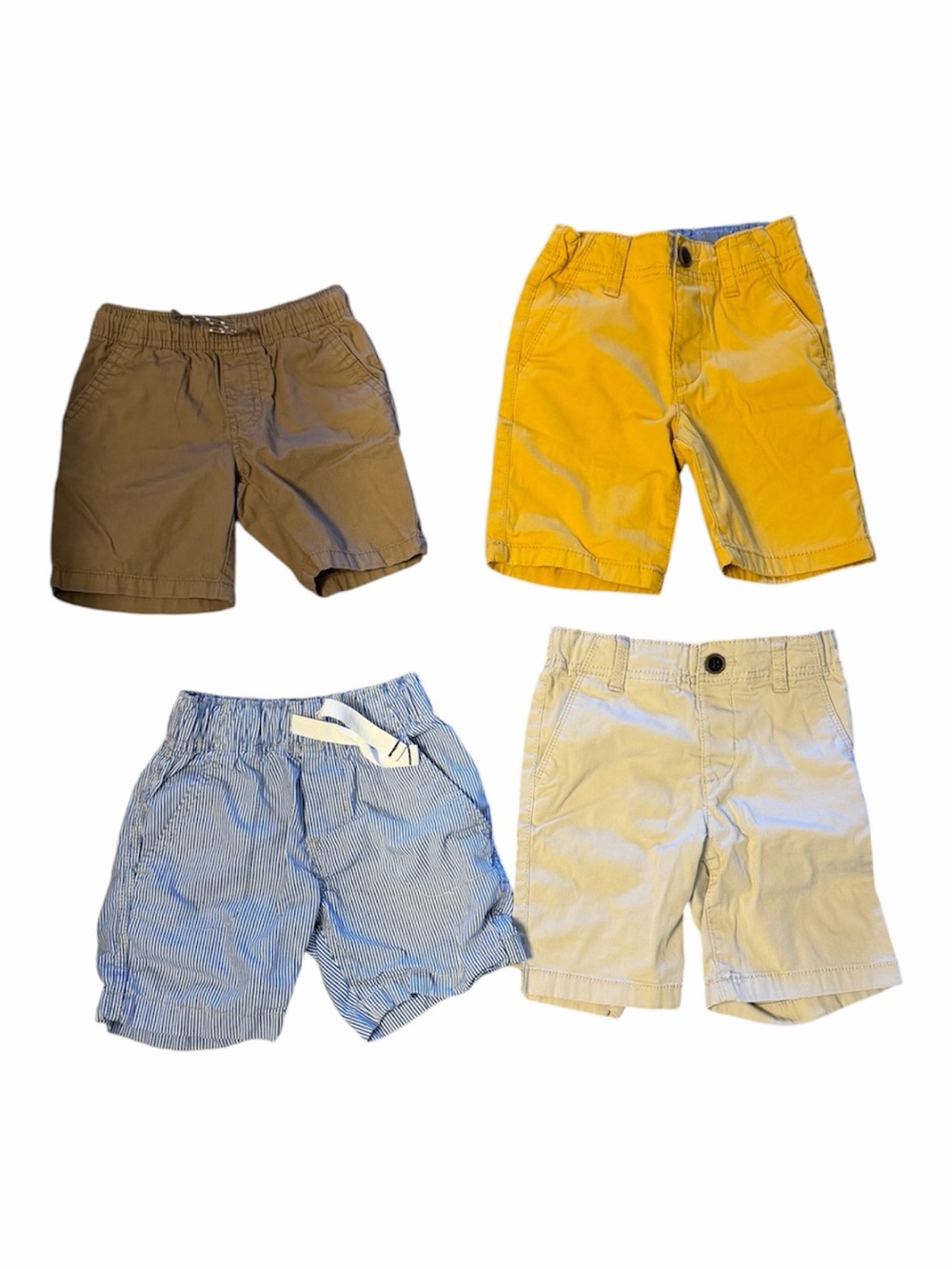 Bundle of 4 dress shorts in 4T